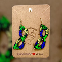 Load image into Gallery viewer, Mardi Gras Mask Fleur dis lis Earring