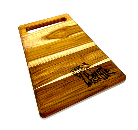 Pelican State Cutting Board, handmade by Southern Creative Studio in New Orleans – detail