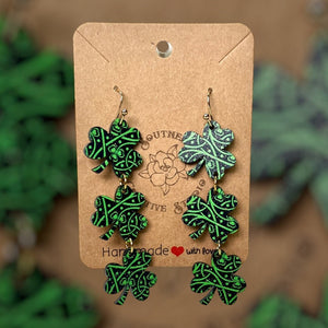 Three leaf clover dangle earring